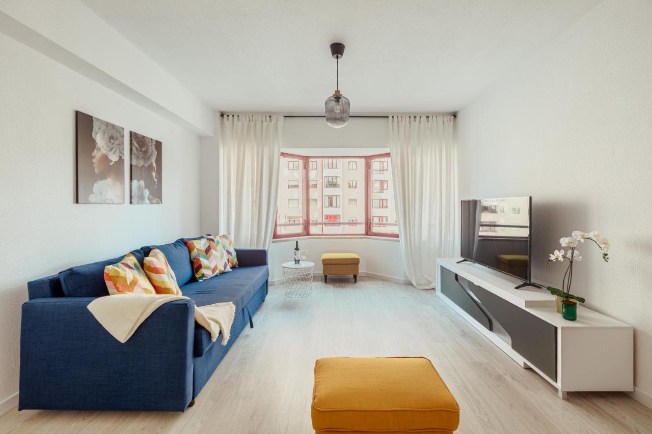 Elegant 3 Bedroom Apt - City Centre - Garage - Metro Лісабон Екстер'єр фото
