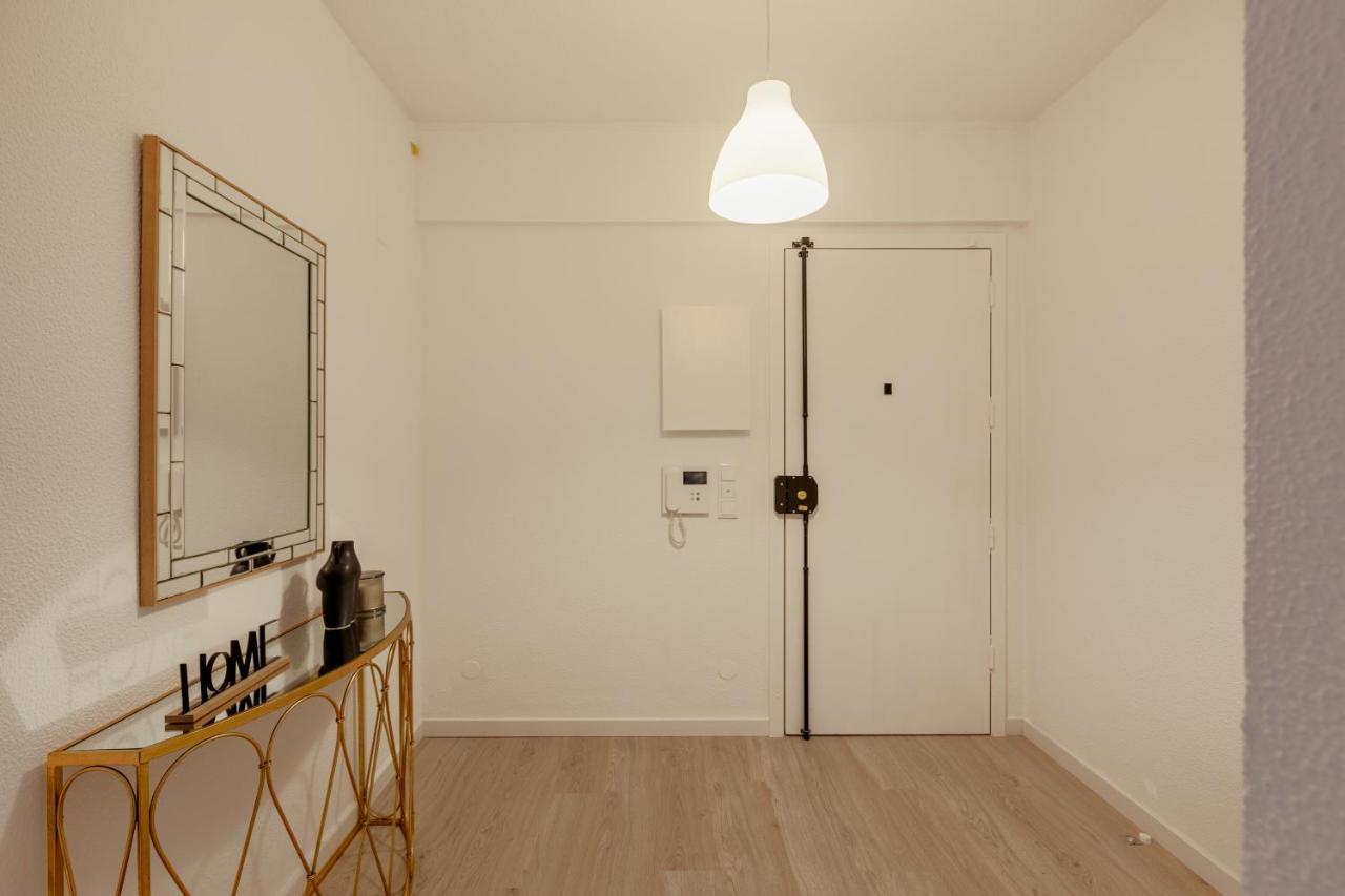 Elegant 3 Bedroom Apt - City Centre - Garage - Metro Лісабон Екстер'єр фото