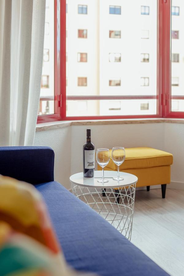 Elegant 3 Bedroom Apt - City Centre - Garage - Metro Лісабон Екстер'єр фото