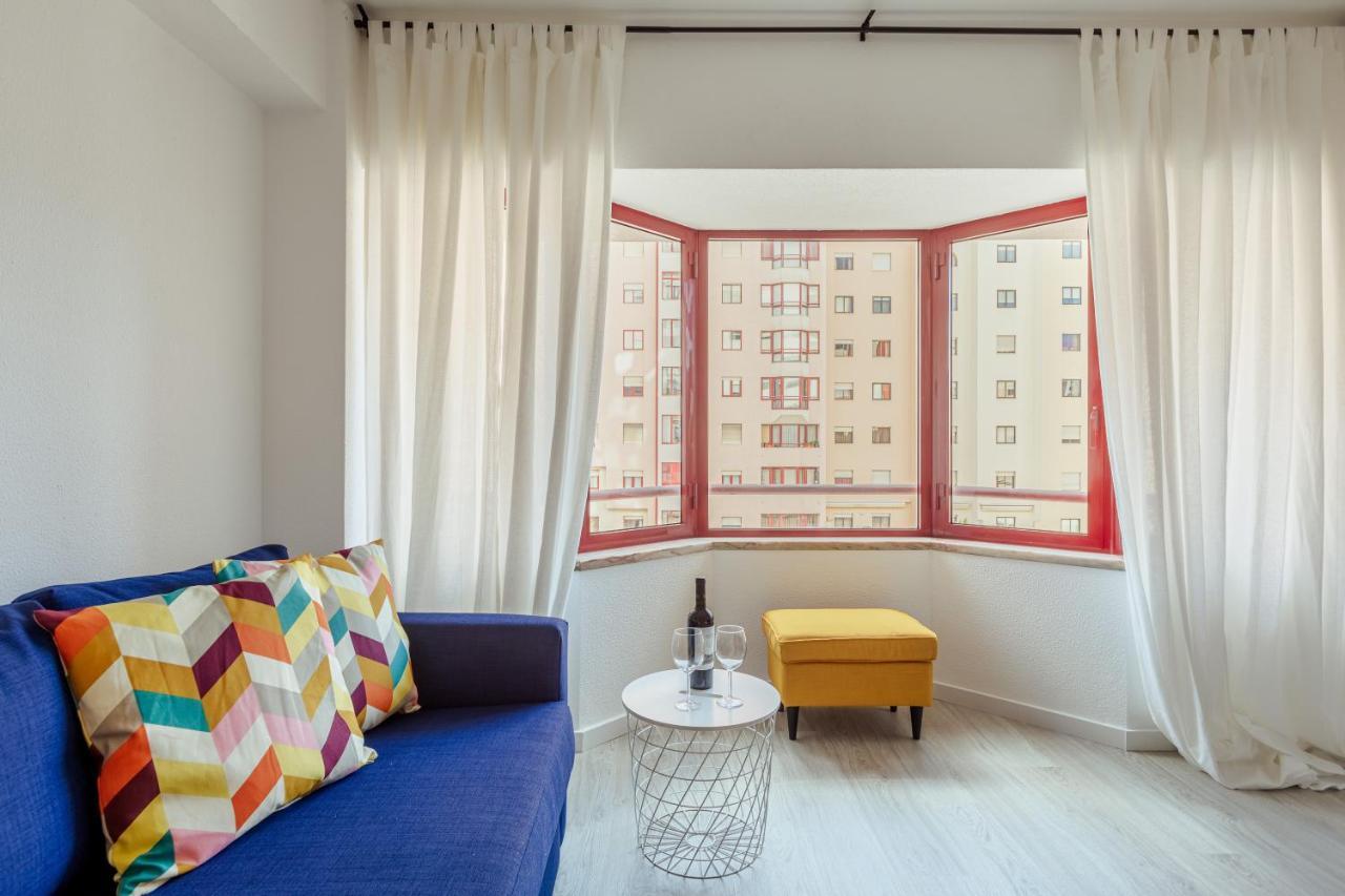 Elegant 3 Bedroom Apt - City Centre - Garage - Metro Лісабон Екстер'єр фото