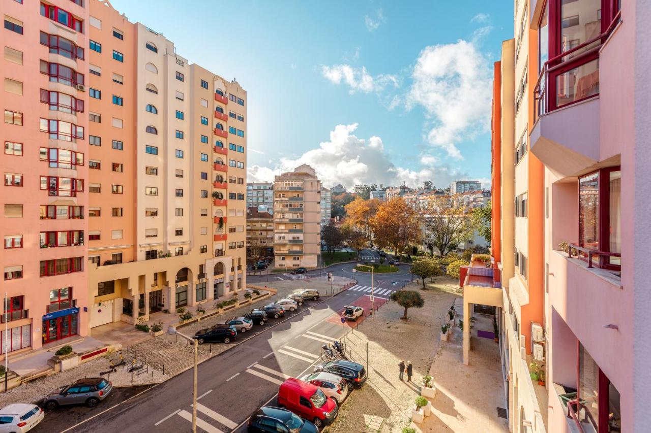 Elegant 3 Bedroom Apt - City Centre - Garage - Metro Лісабон Екстер'єр фото