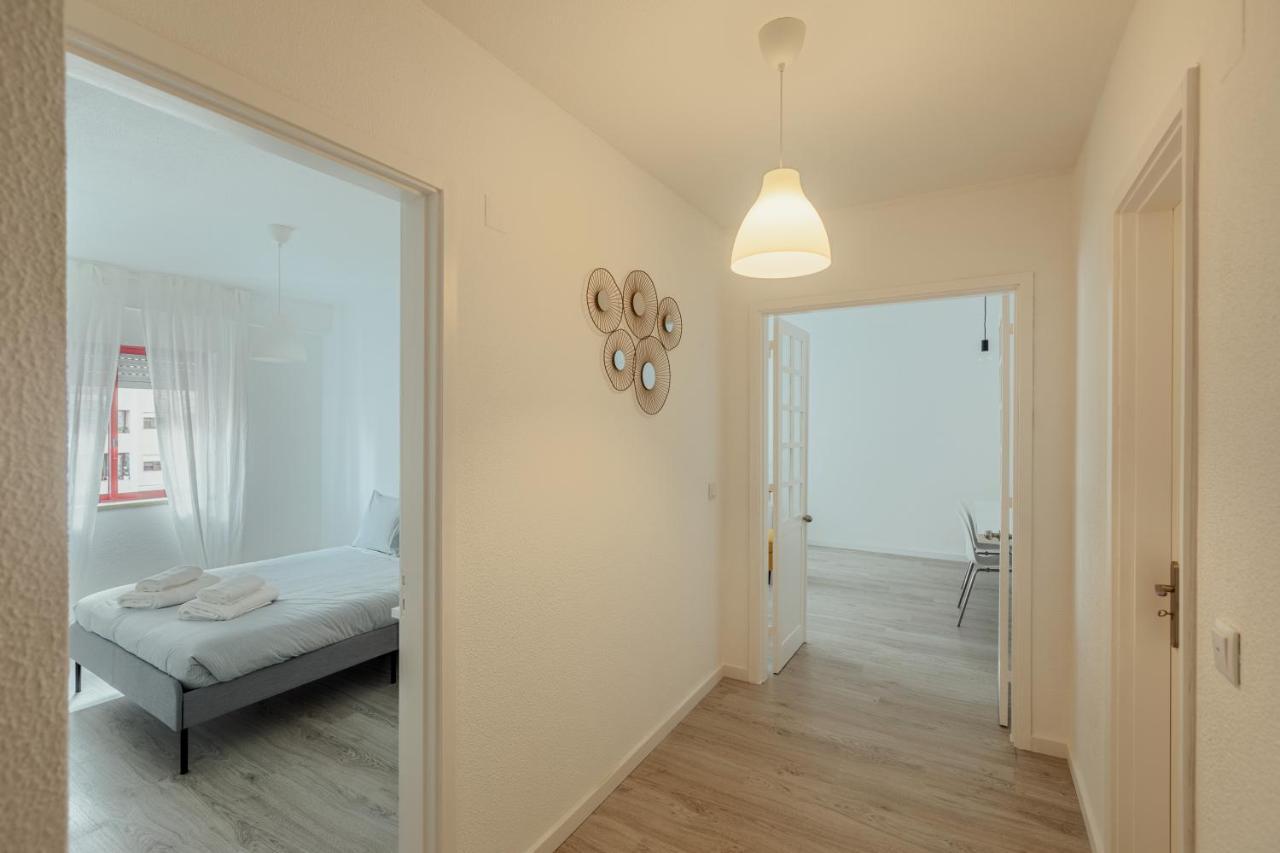 Elegant 3 Bedroom Apt - City Centre - Garage - Metro Лісабон Екстер'єр фото